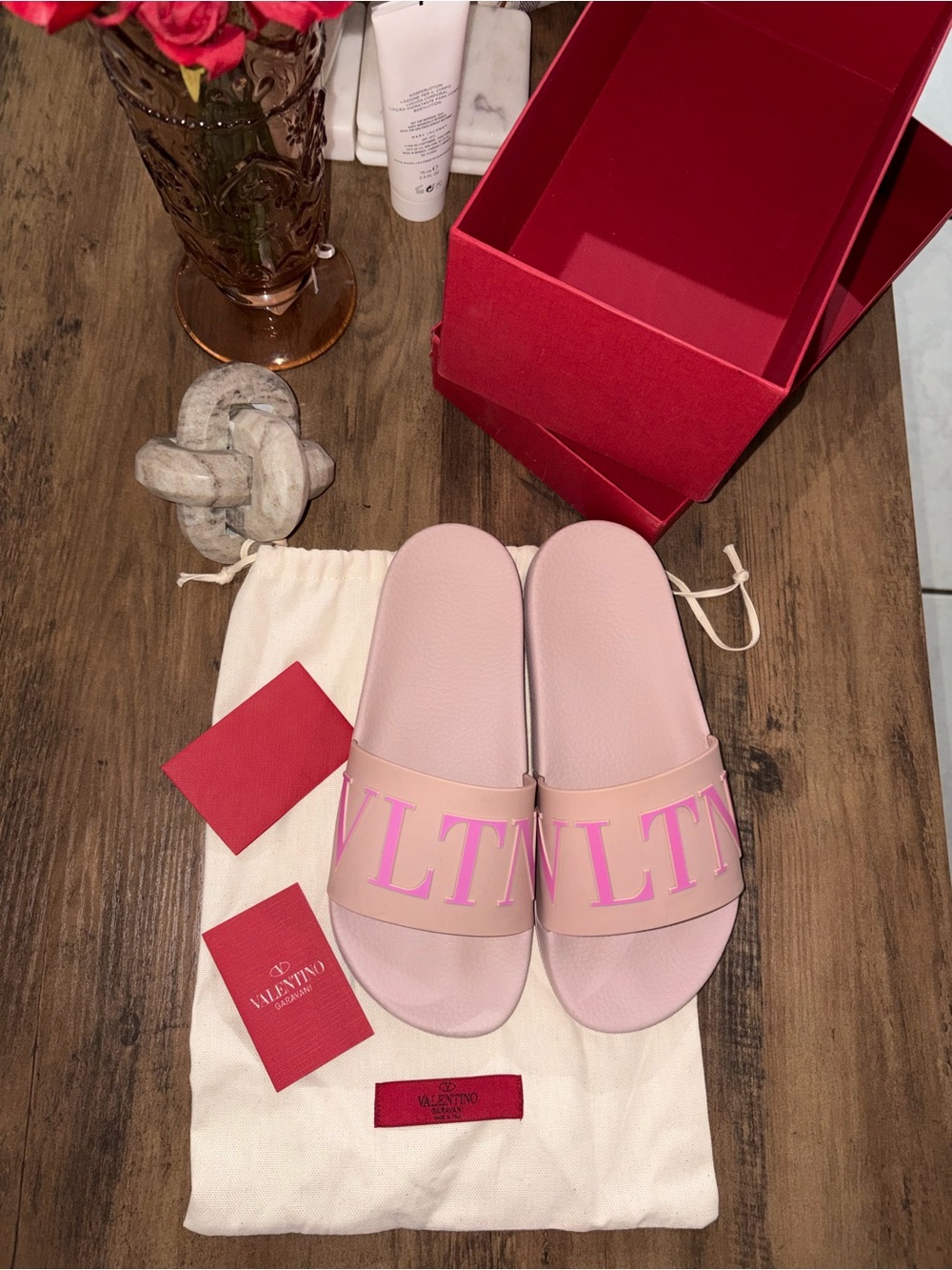 💕💋 Authentic VALENTINO PINK SLIDES